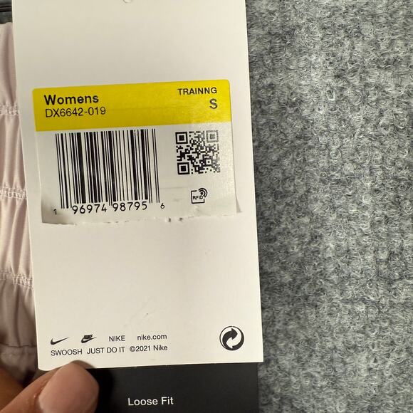 New Nike Womens Small Loose Fit Training Shorts Tan High Waist DX6642-019 - Picture 7 of 9